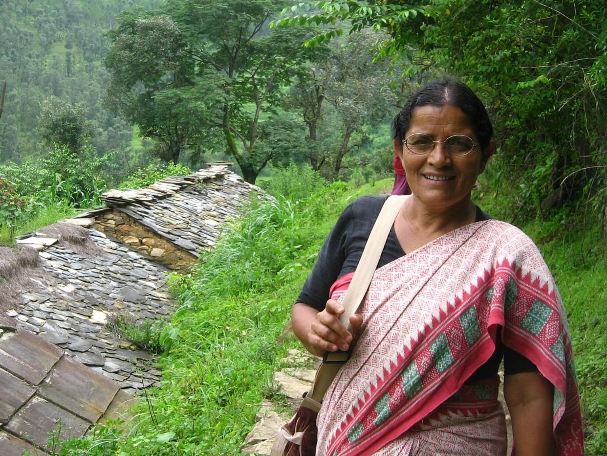 Basanti didi used to explain to women to save trees