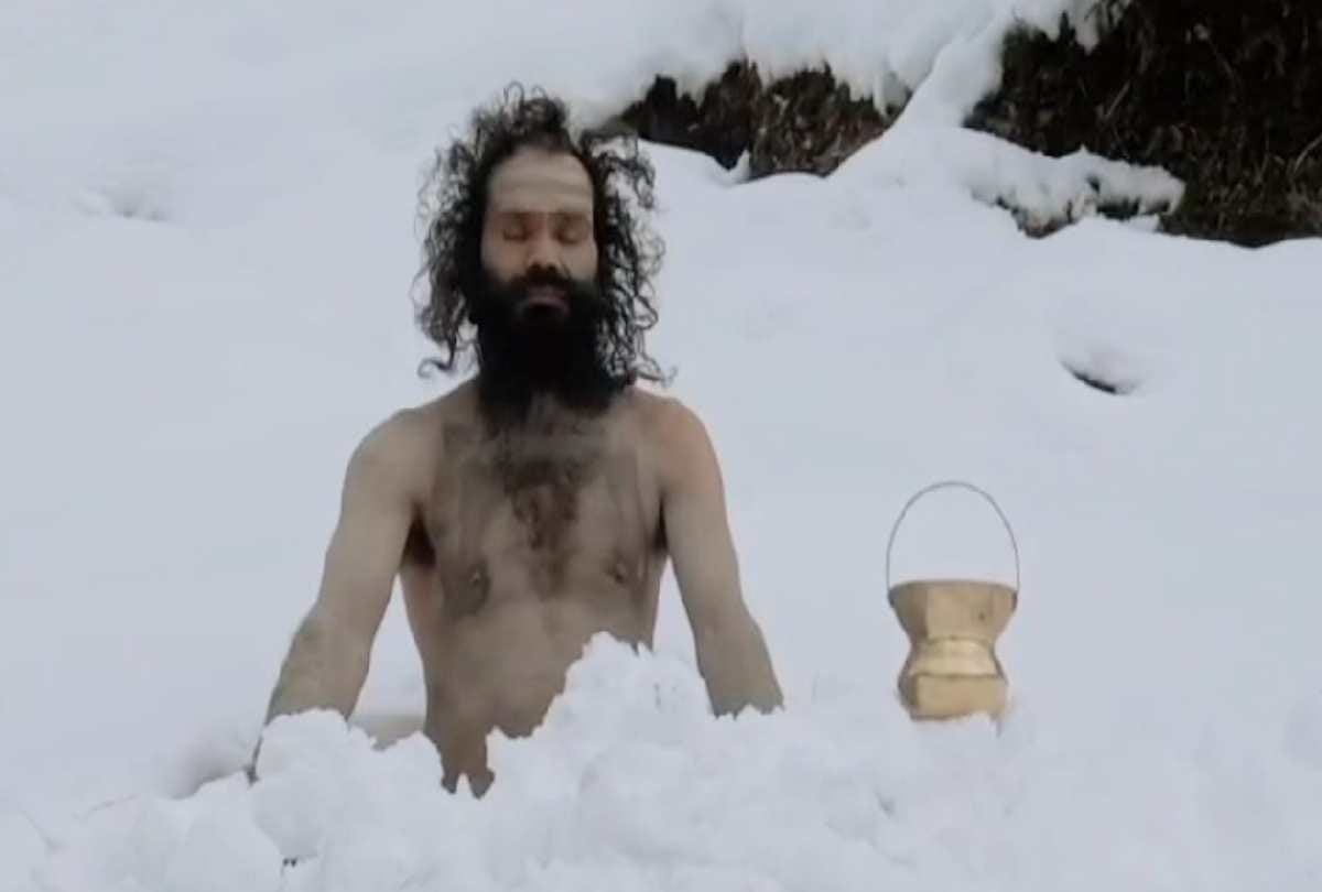 Baba absorbed in penance in minus three degree temperature in sirmour himachal