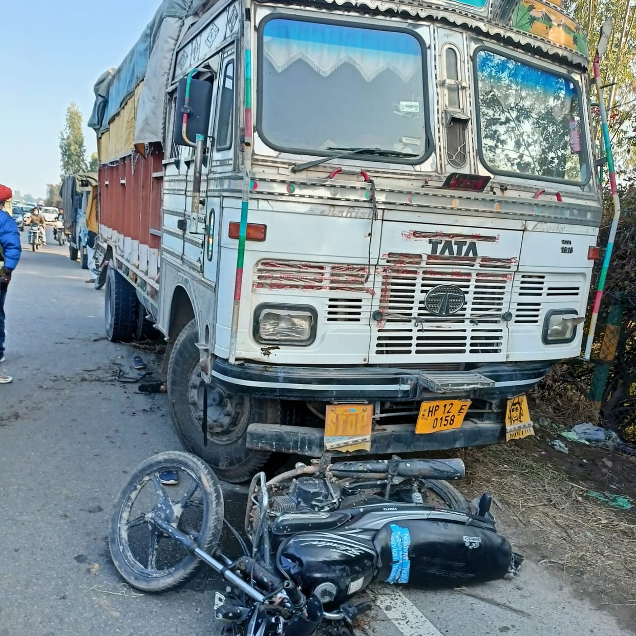 Three seriously injured in road accidents
