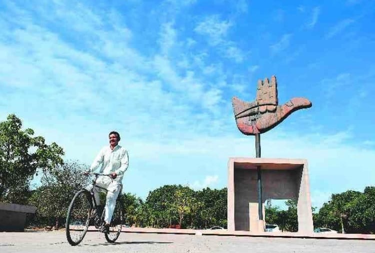 Chandigarh Will Stop For Two Minutes On January 30 At 11 AM, Know 2 Minutes Silence Reason in Hindi
