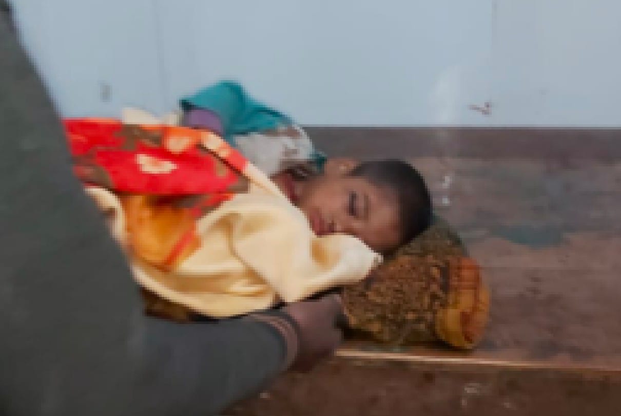 Chhatarpur: Two and a half year old girl fell from terrace while playing, admitted to district hospital in critical condition