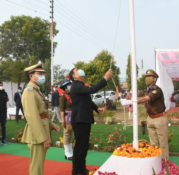 District Magistrate took the salute of the police parade
