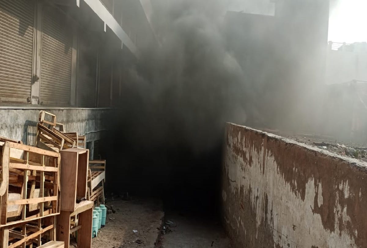 Huge fire broke out in furniture warehouse
