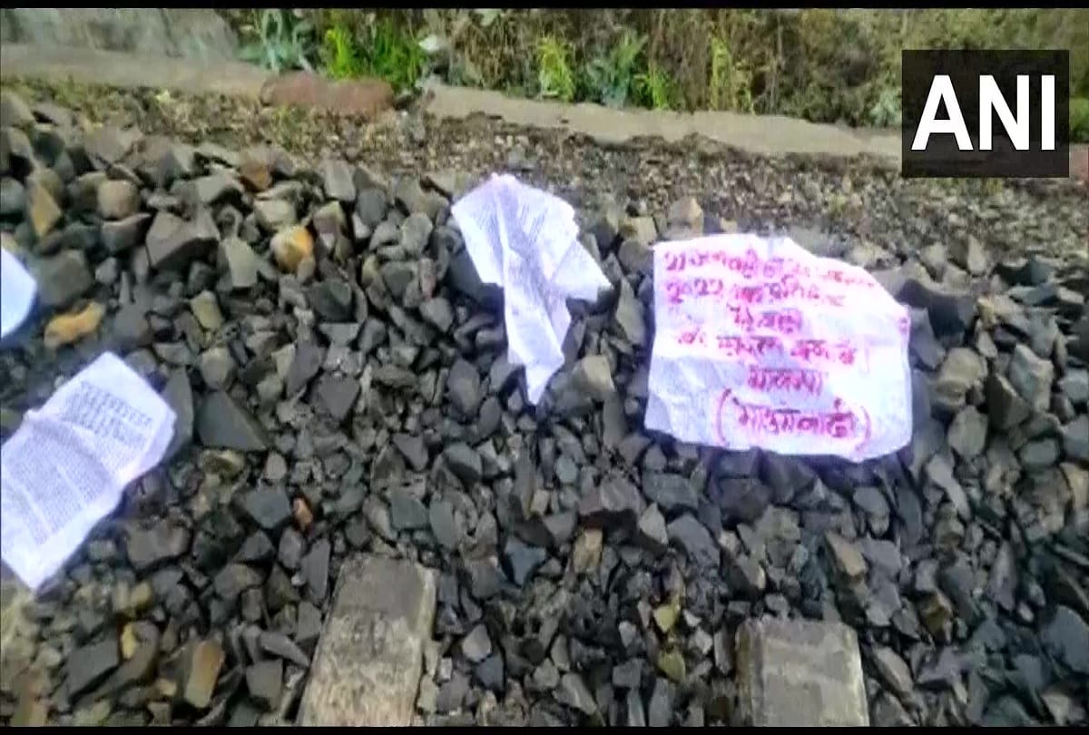 Jharkhand: Delhi-Howrah rail route stalled, Maoists blew up tracks near Giridih, diverted many trains