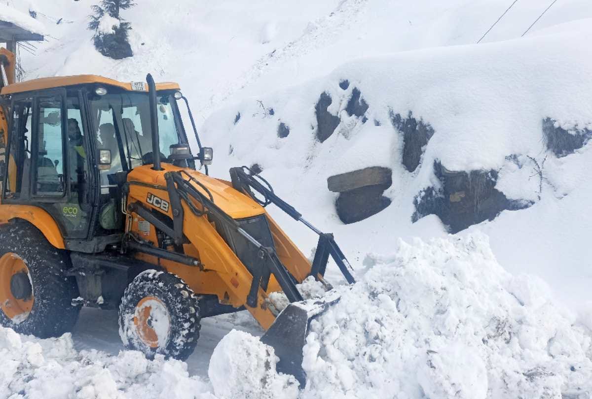 himachal weather update: Troubles persist, 299 roads and 81 power transformers still stalled in the state, see photos