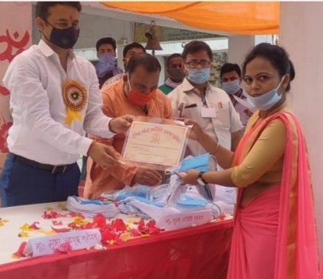 saroj hounered for malnutrition work