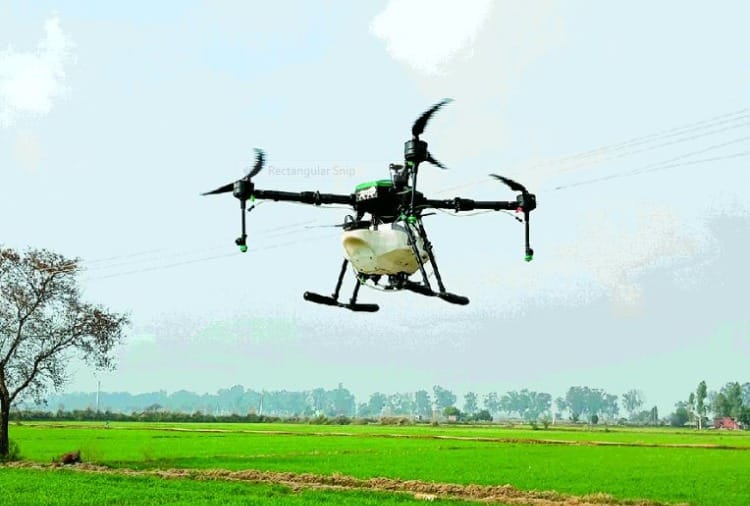 Successful trial of spray in field with drone in Hisar of Haryana