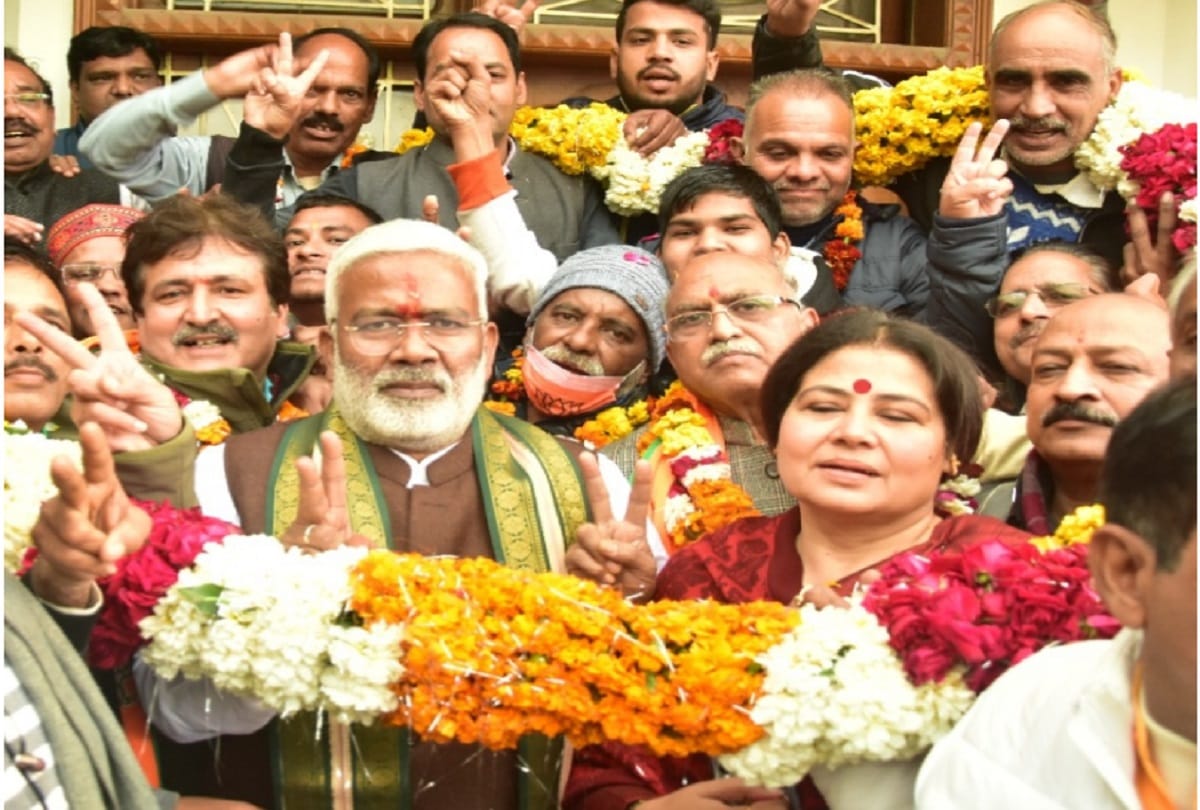 UP Election 2022: BSP leader Sunil Wadhwa including many workers have to join to BJP Party in Meerut