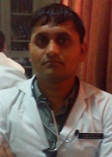 Scooty riding doctor dies due to uncontrollable bike collision