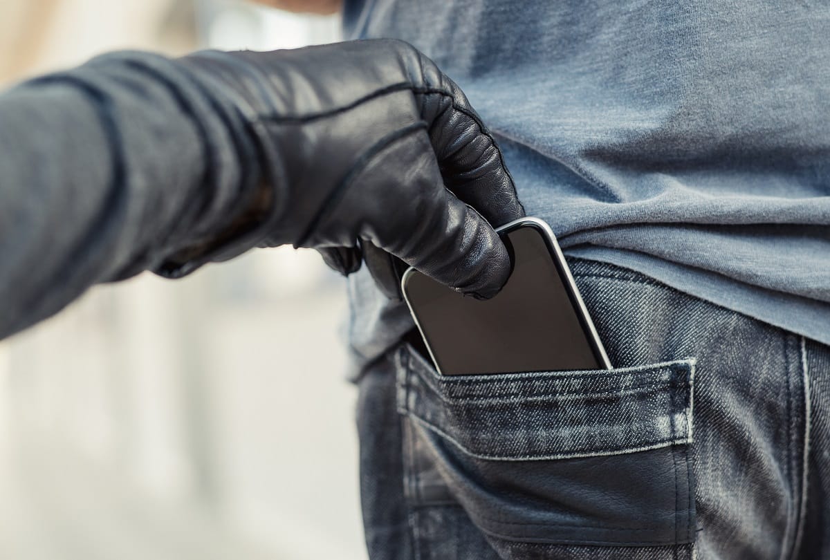 Mobile Phone Tips in Hindi if Mobile Is Stolen Do These Four Things First To Avoid Difficulties