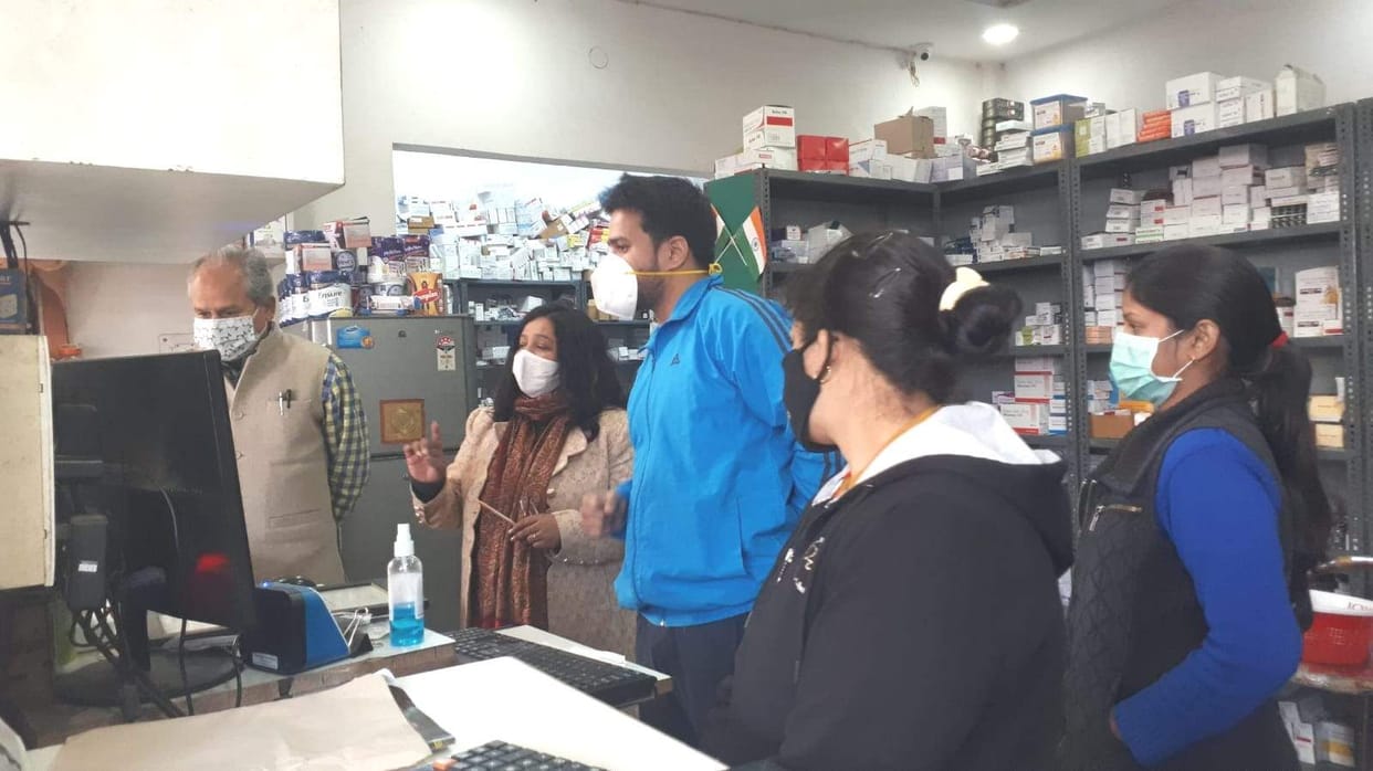 Medical store operator misbehaved with drug inspector