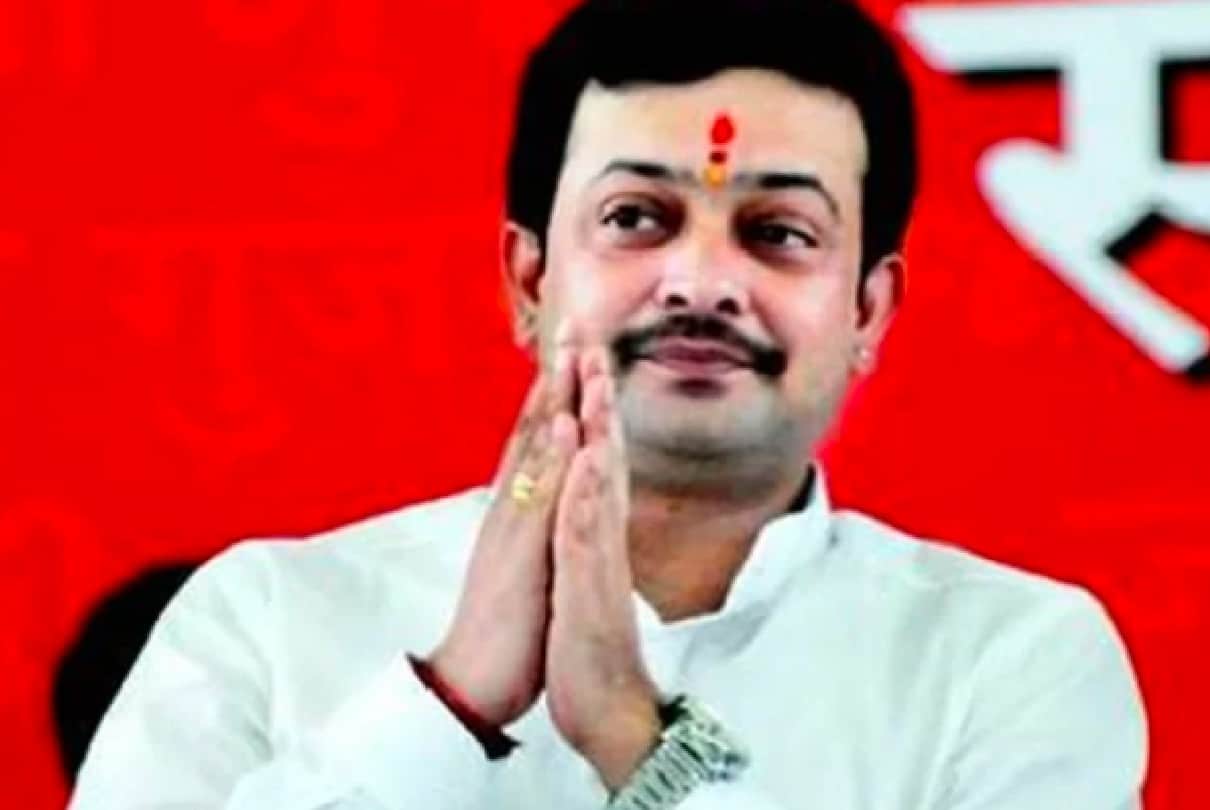 Bhaiyyu Maharaj: Journey from model to nation saint, Modi-Anna came in the headlines after breaking the fast, but could not bear the tension