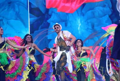 Hrithik Roshan who missed the remake of Satte Pe Satta become the brand ambassador of Rummy Circle