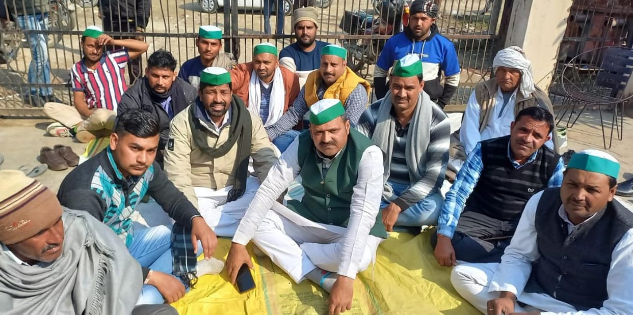 BKU workers staged a sit-in on the power sub-station