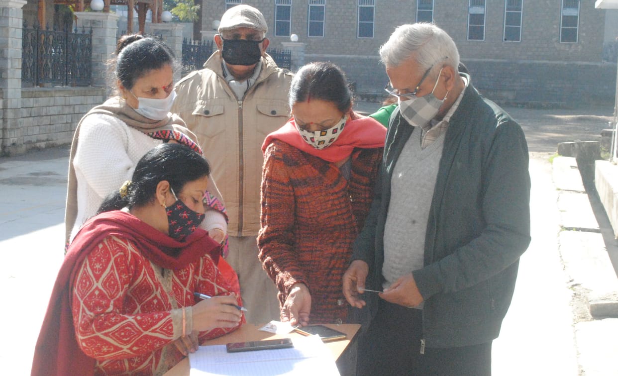Three died of corona in Mandi; Omicron's case also came up