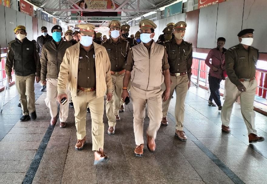 RRB NTPC protest bihar bandh PDDU junction turned into police cantonment six arrested in train fire case