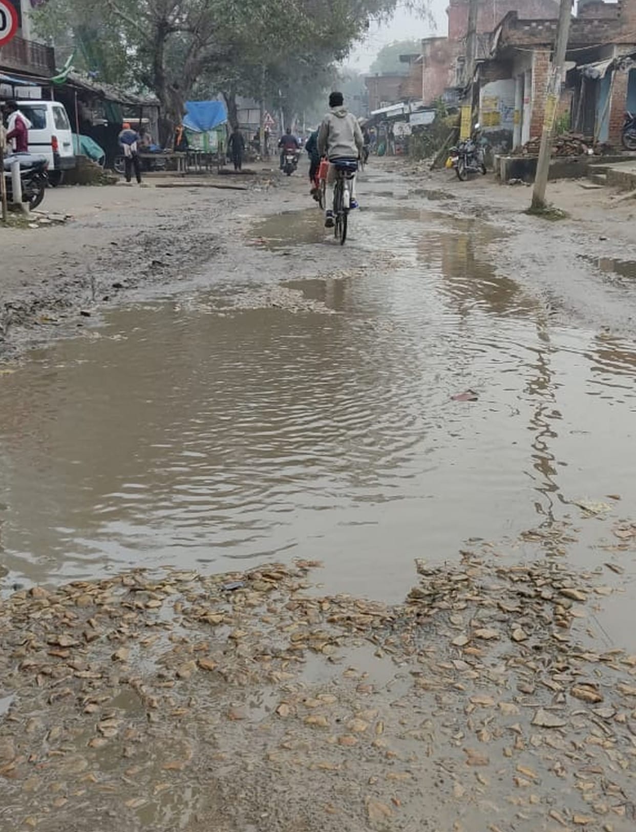 Roads of the area showing the mirror to the pothole-free campaign