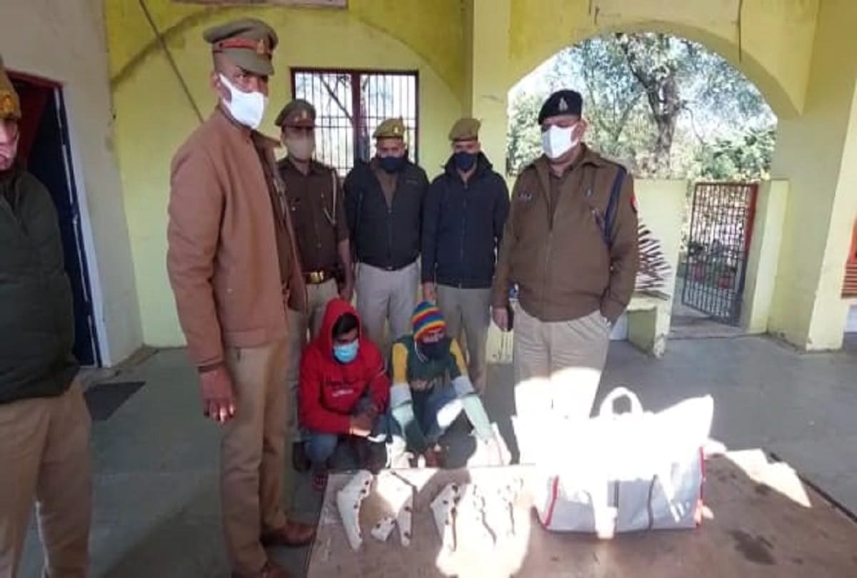 rasulpur police caught arm making factory two arrested in firozabad