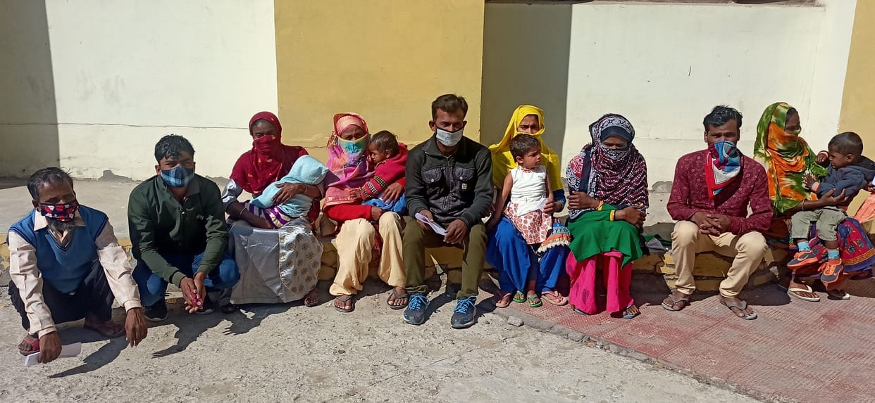 Covaxin is over, second dose is not available, people returning to all subdivision civil hospitals including district citizens