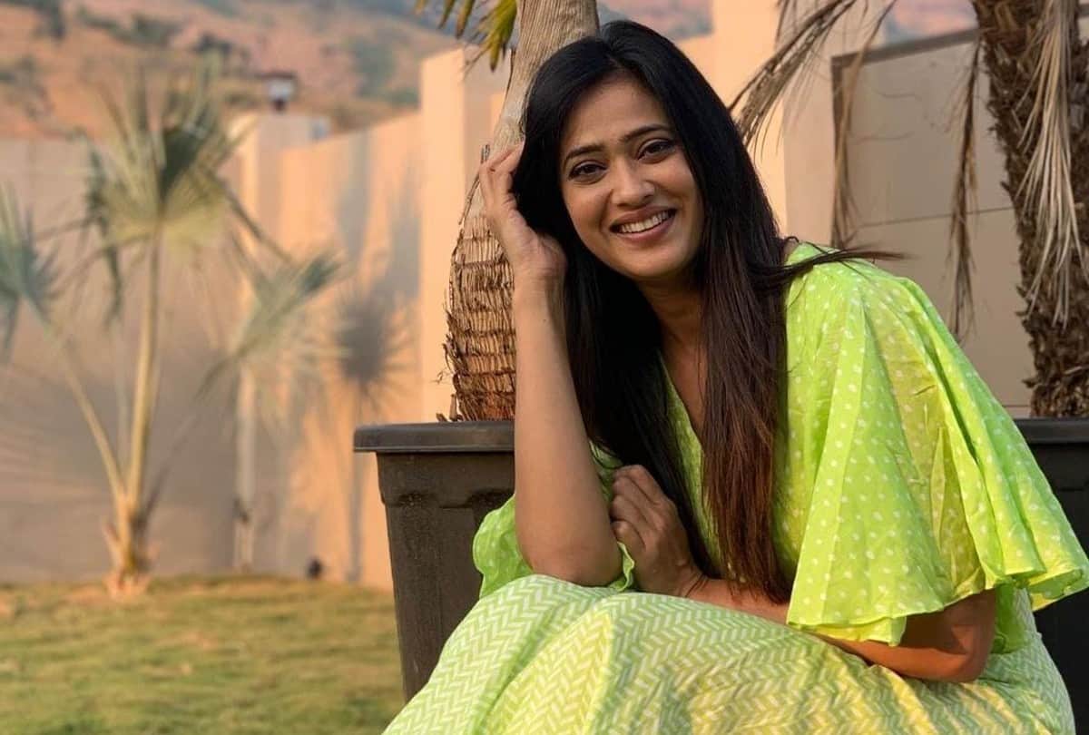 Apology: Shweta Tiwari apologized for her statement about God said my statement was misinterpreted