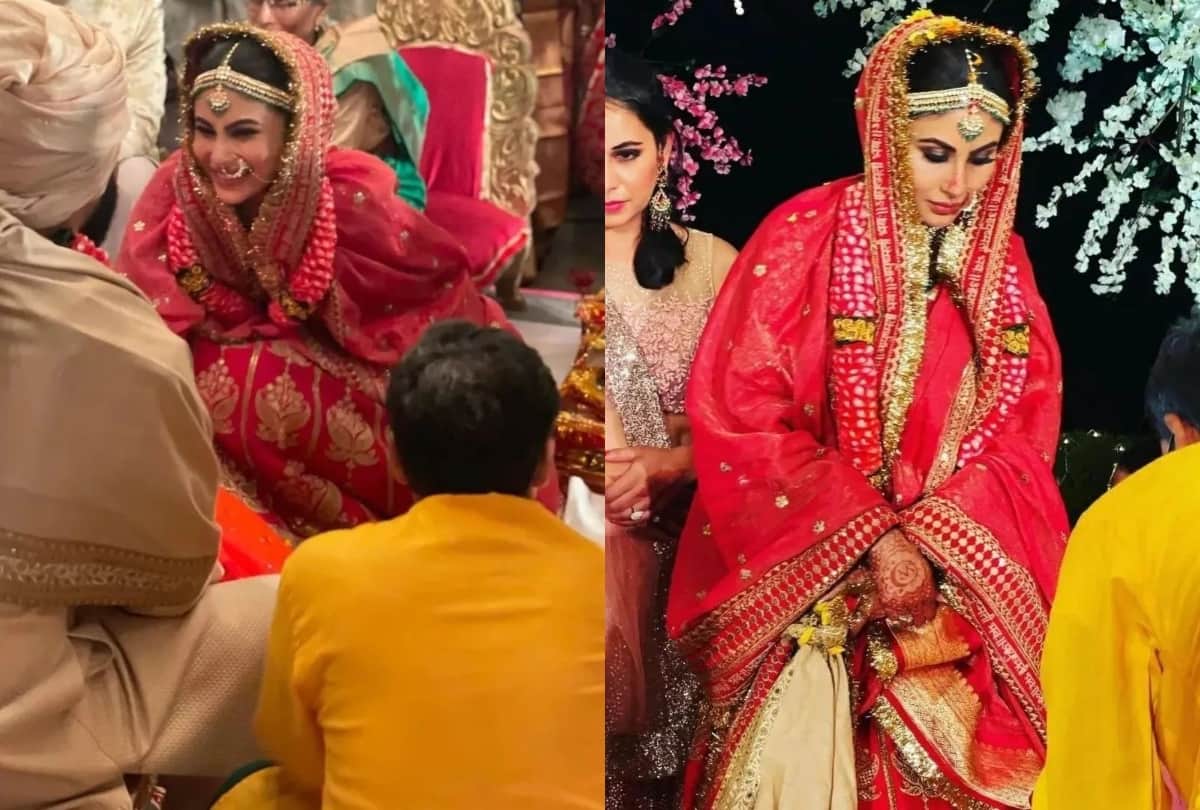 Mouni Roy wore a classic Sabyasachi Lehenga for Bengali Bridal Look
