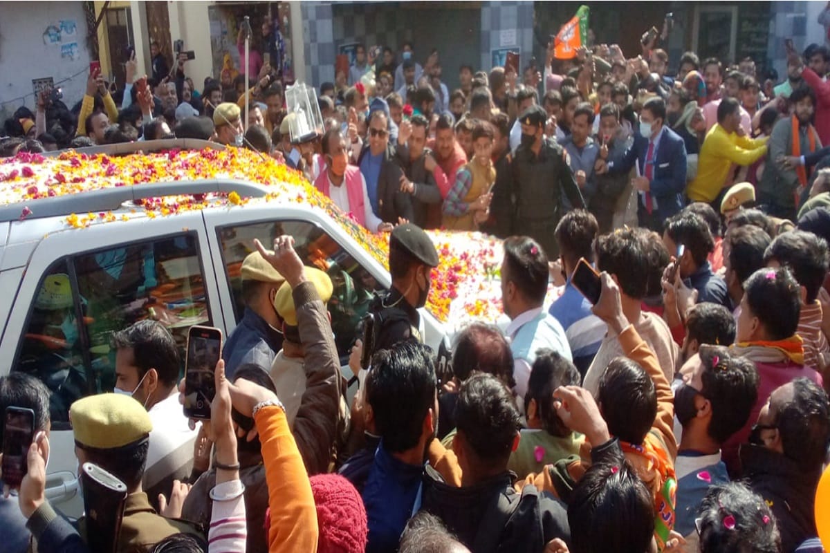 Assembly Election 2022: Chief Minister Yogi Adityanath reached Meerut for the election campaign and will also inspect the medical college