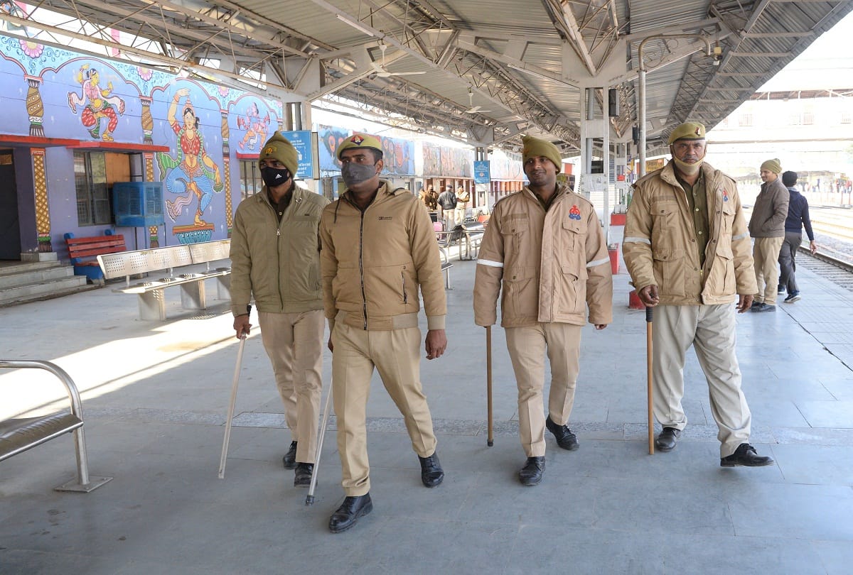 Prayagraj uproar: Police engaged in identification of miscreants from video footage