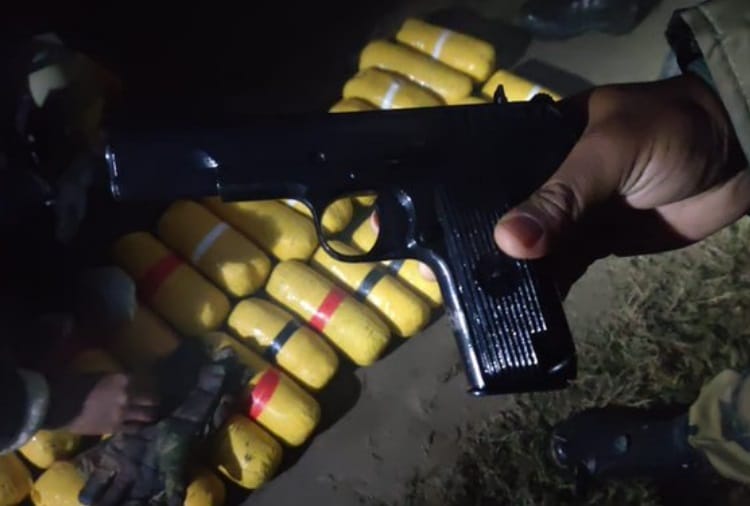 BSF in an encounter seized 47 Kgs of heroin along with arms and ammunition from Chandu Wadala post in Gurdaspur