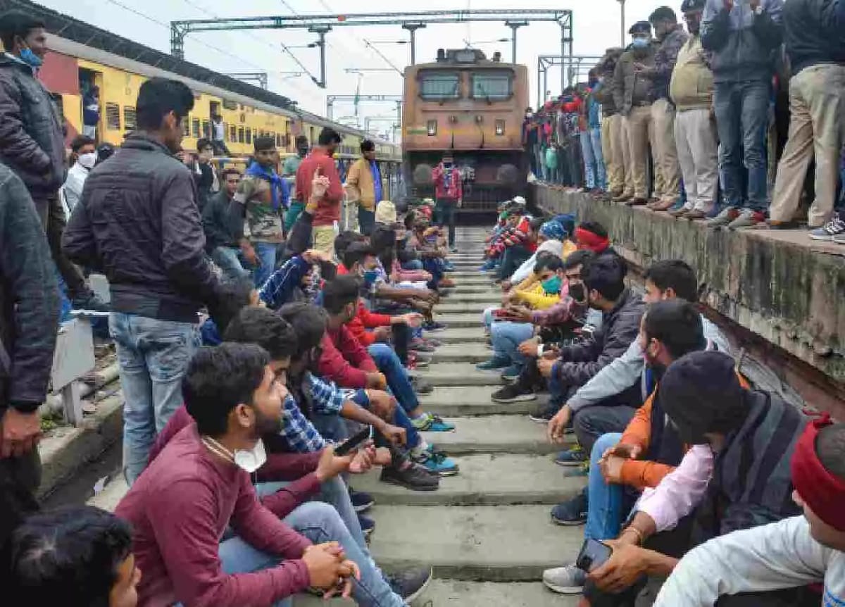 RRB NTPC students Protest: Why is trust not being built between the government and the examinees, five demands of yuva Halla Bol