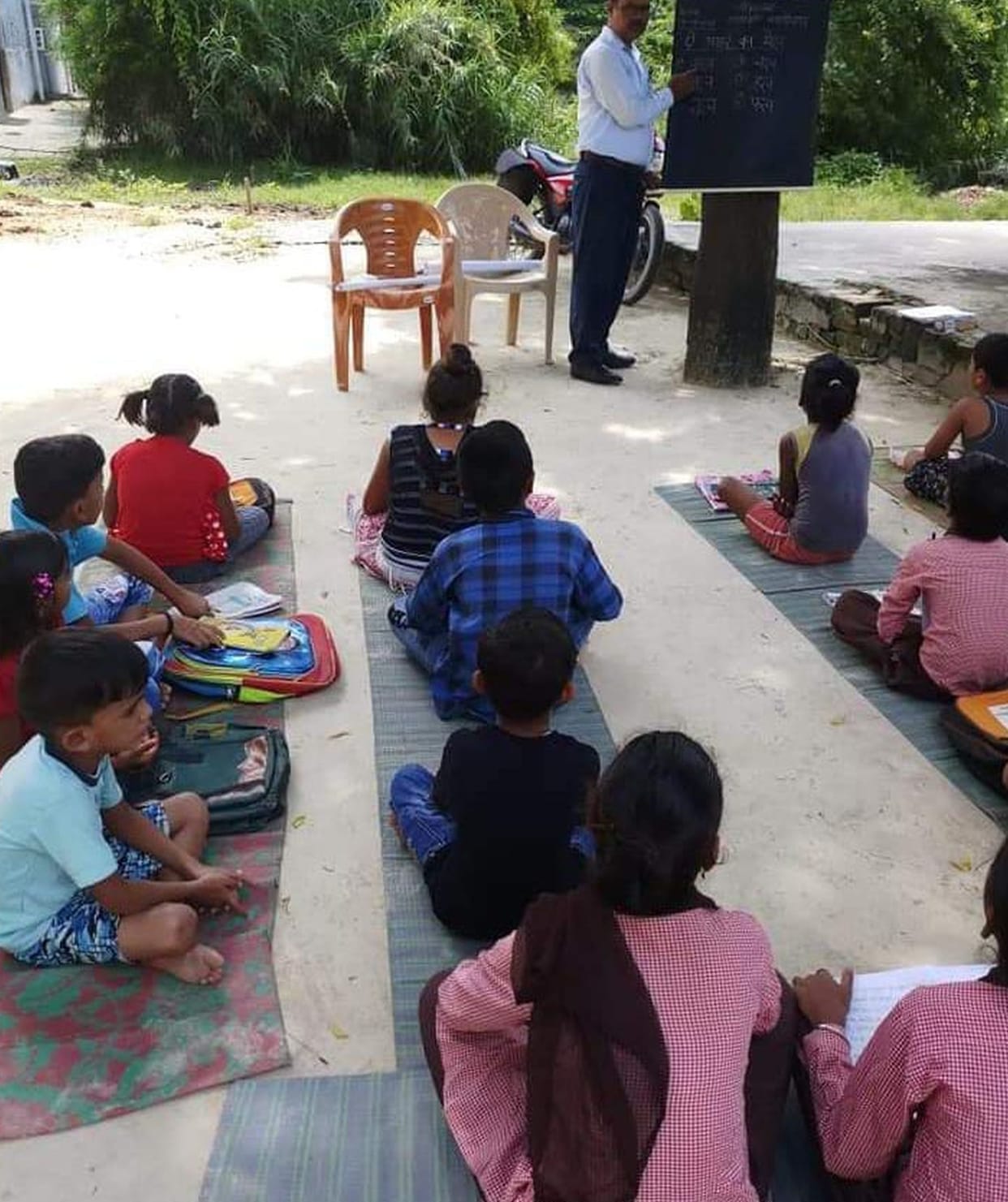 Guru ji will educate the children by going from village to village