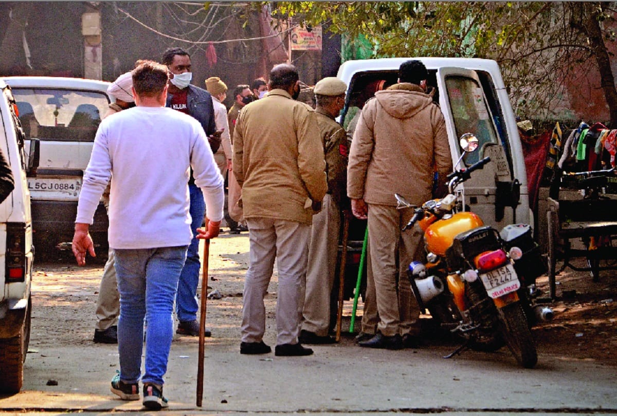 Kasturba Nagar is the stronghold of liquor smugglers in Delhi