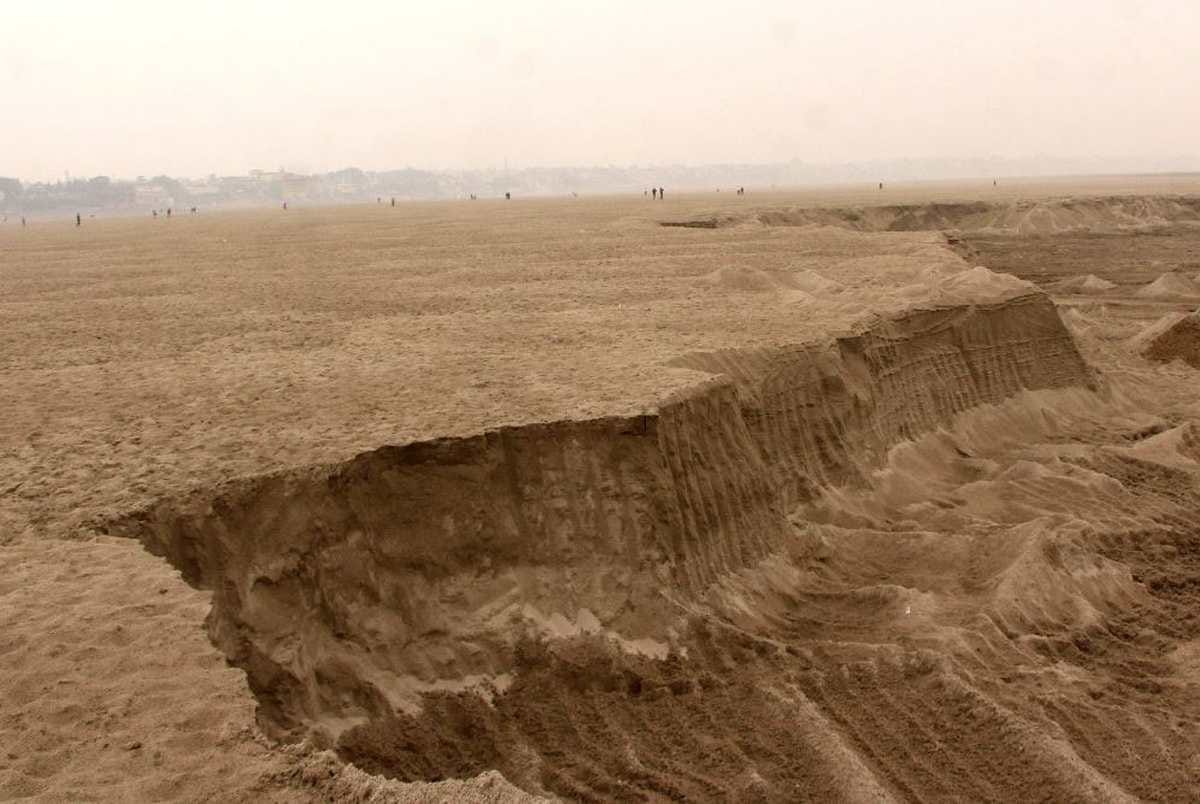 Despite the ban, the mining mafia is straining the Ganga river