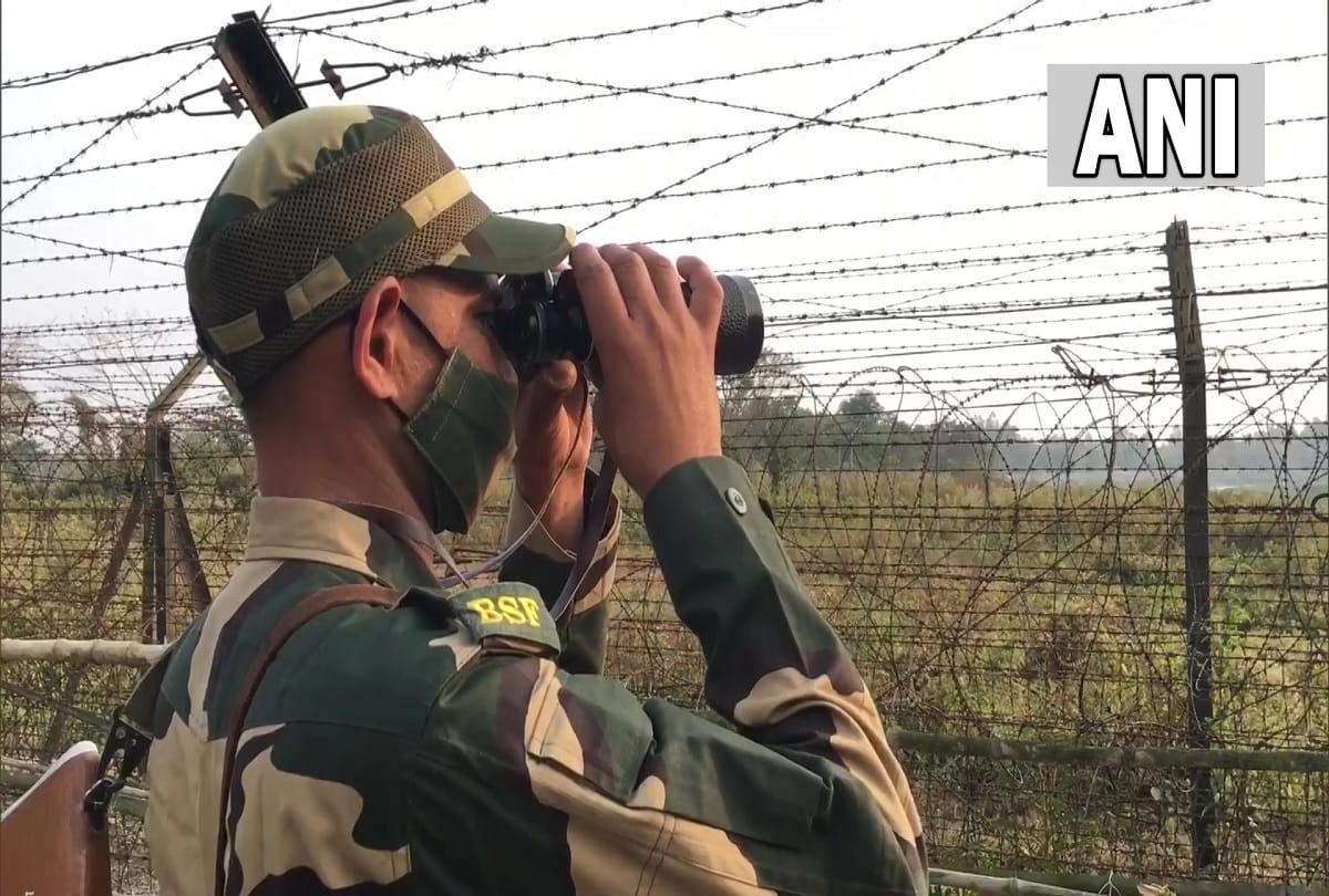 West Bengal : Anti Cut-Anti Climb fencing introduced along India-Bangladesh border, BSF IG Ajai Singh told