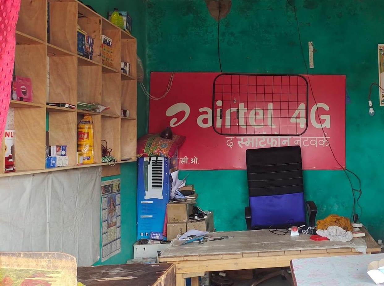 80 thousand goods stolen by breaking the shutter of Divyang's shop