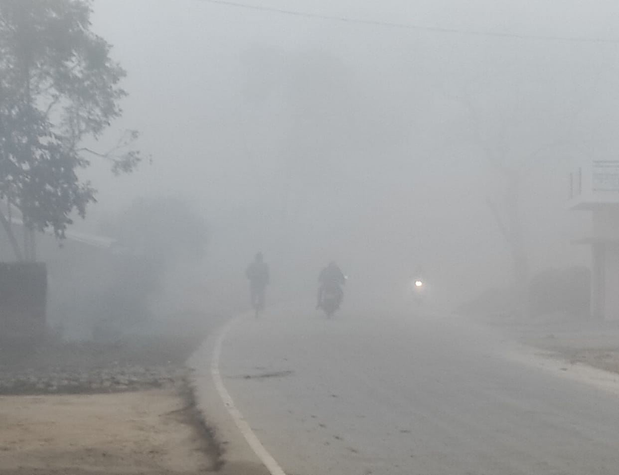 fog in santkabirnagar on saturday