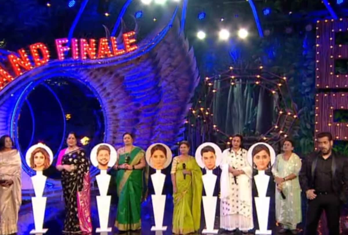 Bigg Boss Season 15 Grand Finale Salman Khan Laughing After Watching Rakhi Sawant Husband Ritesh Pole Dance