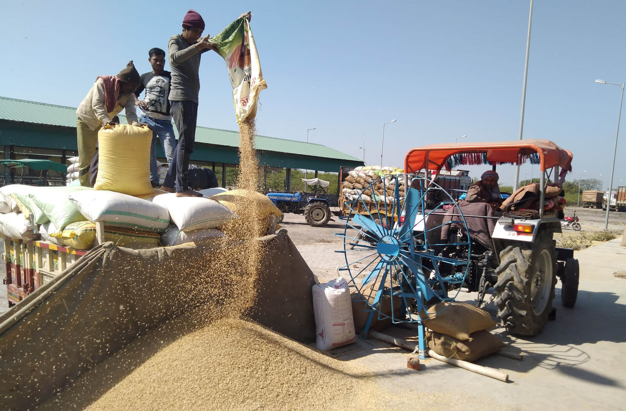 Mandi snatched from farmers, buy paddy 15 km away