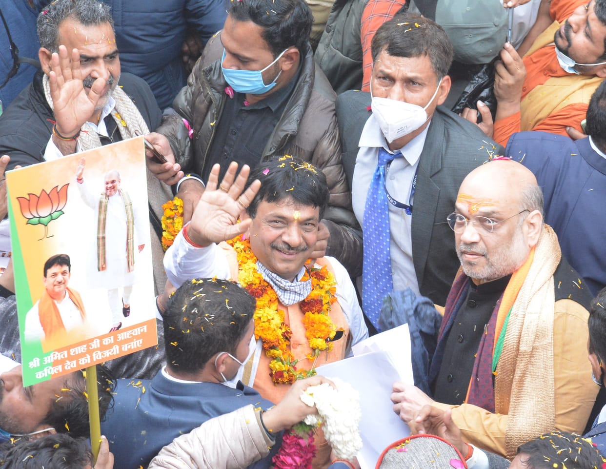 Shah distributed pamphlets on Bhagat Singh Road