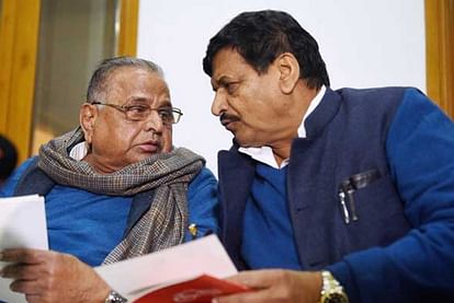 Mulayam Family Tree: मुलायम सिंह यादव का कुनबा, अखिलेश-शिवपाल से डिंपल-अपर्णा तक, जानें परिवार में और कौन-कौन Mulayam Singh Family Tree: Mulayam Singh Yadav's Family Members