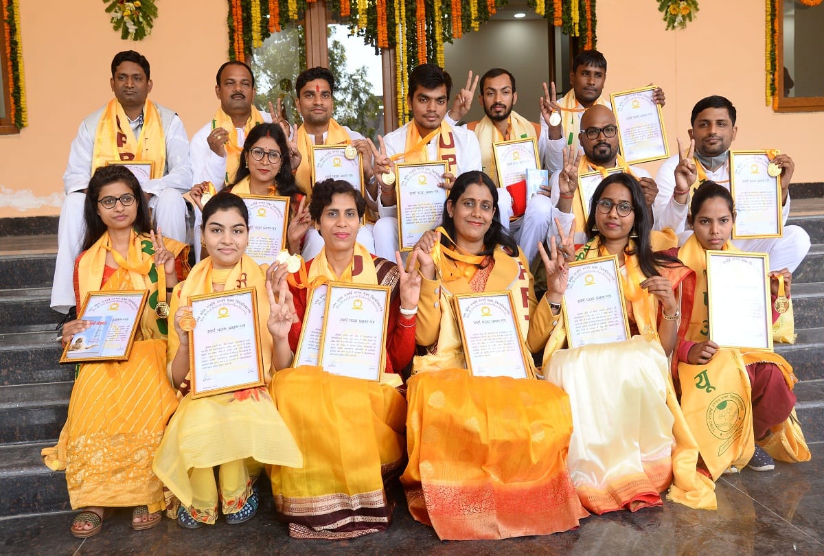 Prayagraj: 21 gold medals given to the meritorious in the convocation ceremony of the Open University