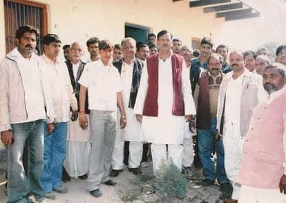 up election 2022 Ranganath Mishra join bjp Political agitation increased due to former minister nine gems of former BSP  Chief Minister Mayawati