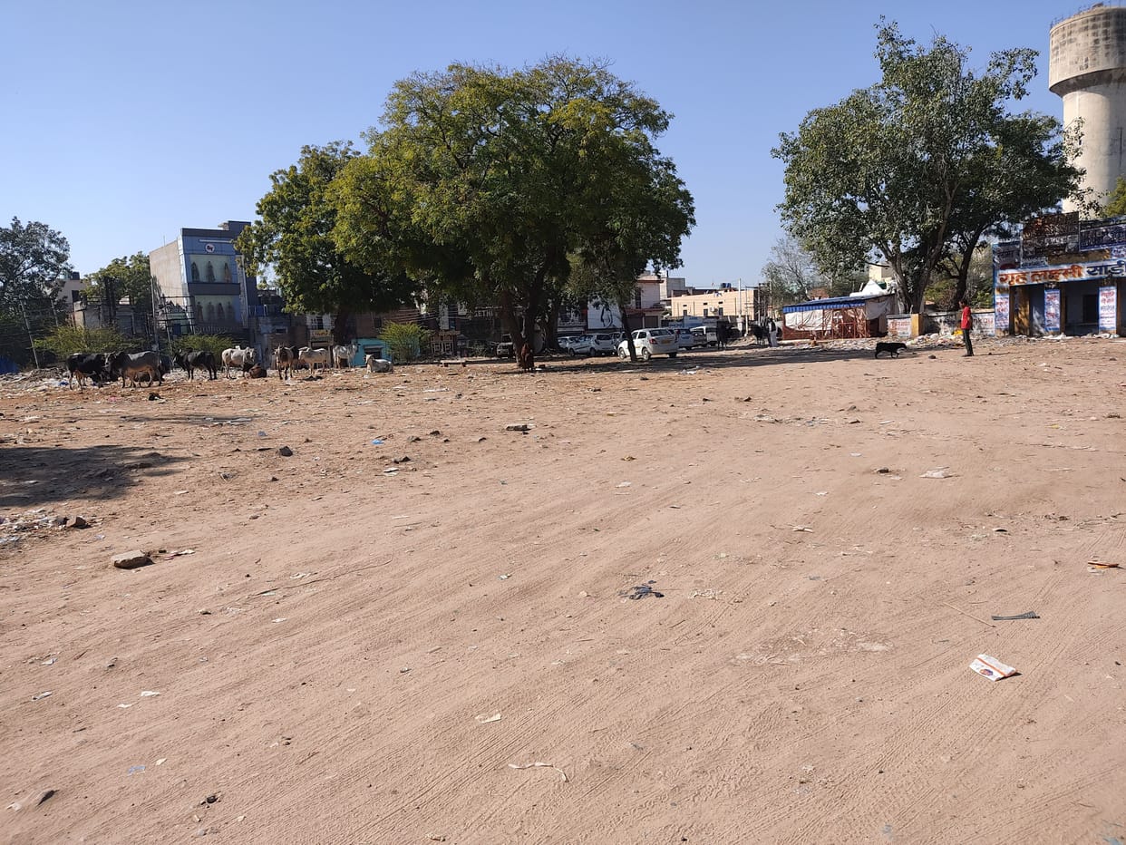 Construction of shopping complex of the city stuck in files