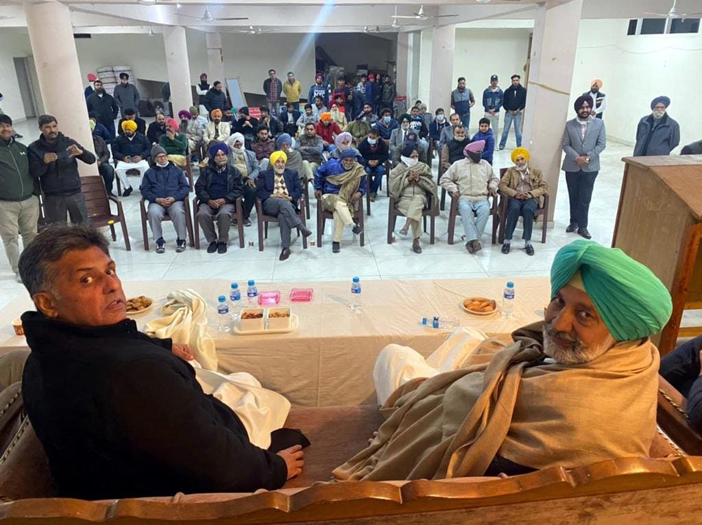 People of Mohali lucky, they have leader like Sidhu: Tiwari