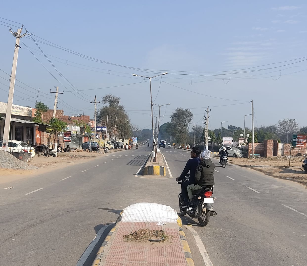 Road from Fatehabad to Bhuna and from Rajasthan to Punjab border will be 10 meters wide
