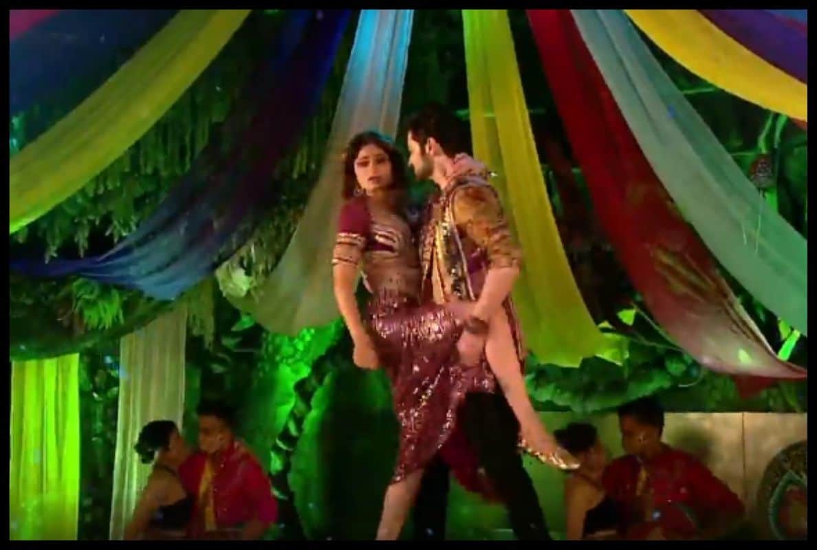 Tejasswi Prakash- Karan Kundra, Rakhi Sawant- Ritesh, Shamita Shetty - Rakesh bapat performed in grand finale of bigg boss 15