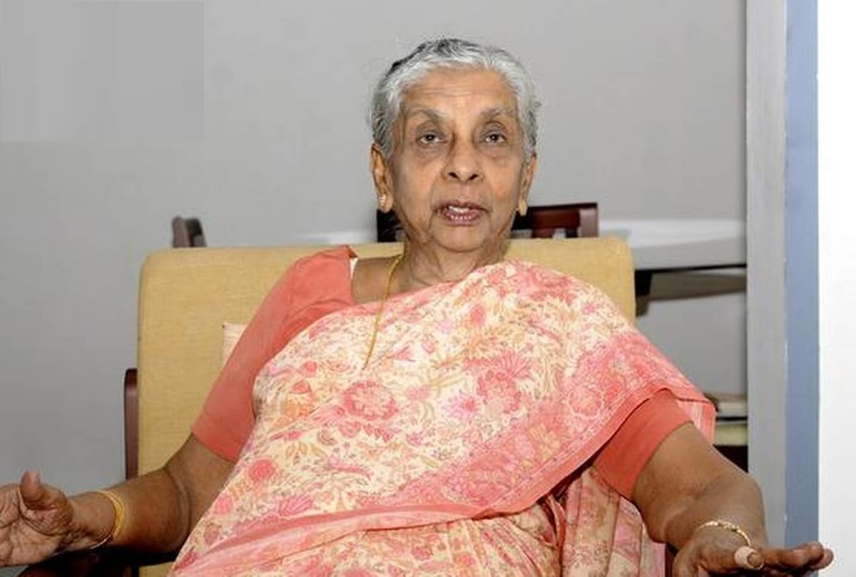 India's First Female IAS Officer Anna Rajam Malhotra biography in hindi