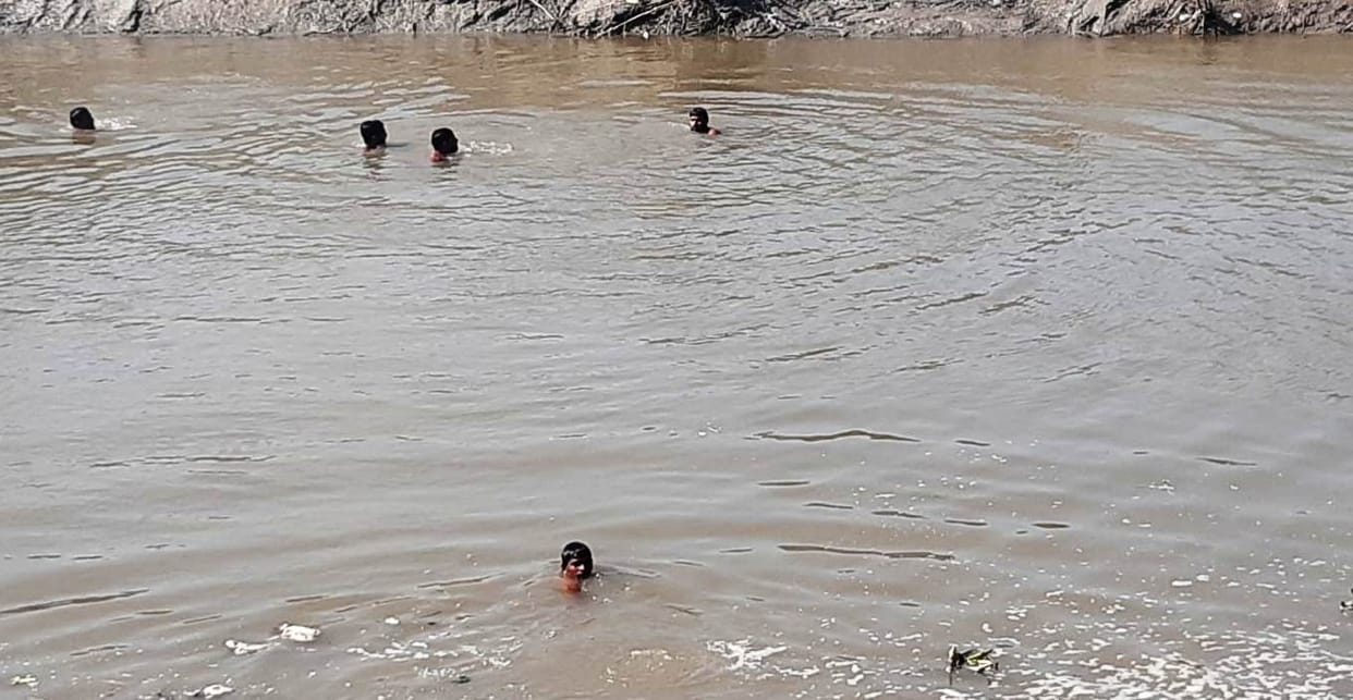 missing youth's slipper found near kali river