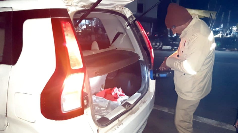 FST recovers Rs 14 lakh from car