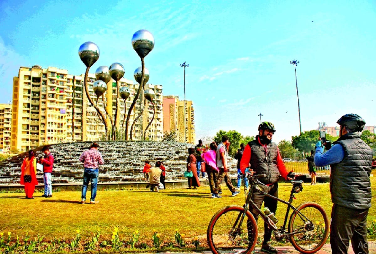 weather will be clear in delhi for the next two days then possibility of rain for two days