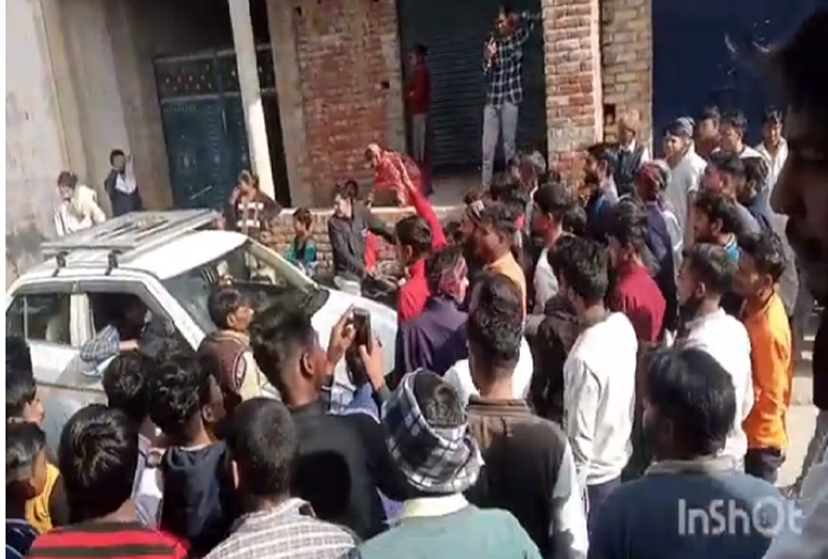 Opposition of BJP MLA Vikram Saini broken glass of convoy vehicle